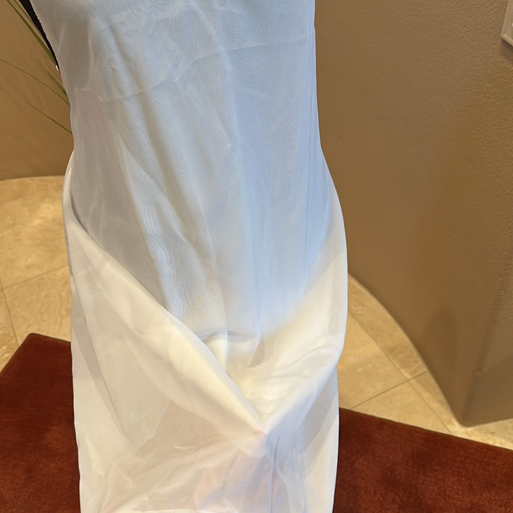 Spring or Summer Hot Style White Backless Lace Sleeveless Dress - Picture 12 of 12